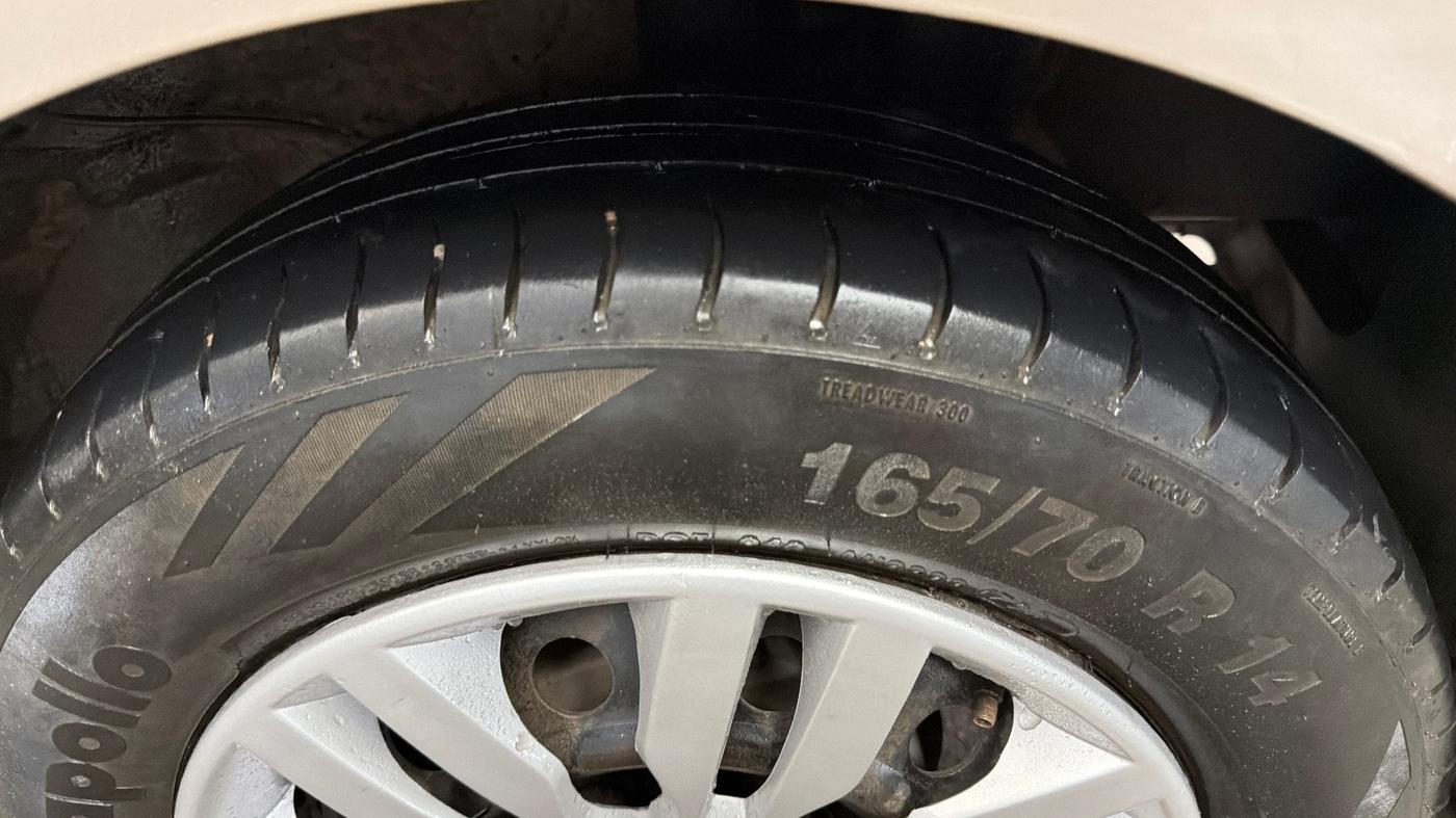 2018 Hyundai NEW SANTRO MAGNA CNG, CNG, Manual, 92,471 km, Left Rear Tyre Tread