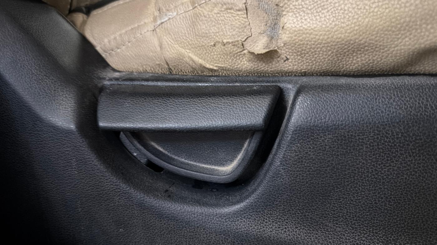 2018 Hyundai NEW SANTRO MAGNA CNG, CNG, Manual, 92,471 km, Driver Side Adjustment Panel
