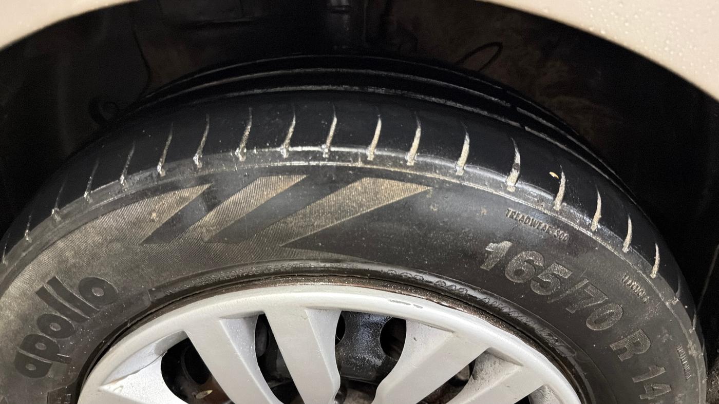 2018 Hyundai NEW SANTRO MAGNA CNG, CNG, Manual, 92,471 km, Left Front Tyre Tread