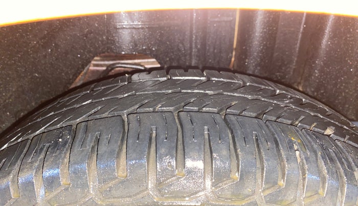 2017 Ford New Figo TREND 1.2 PETROL, Petrol, Manual, 11,261 km, Left Rear Tyre Tread