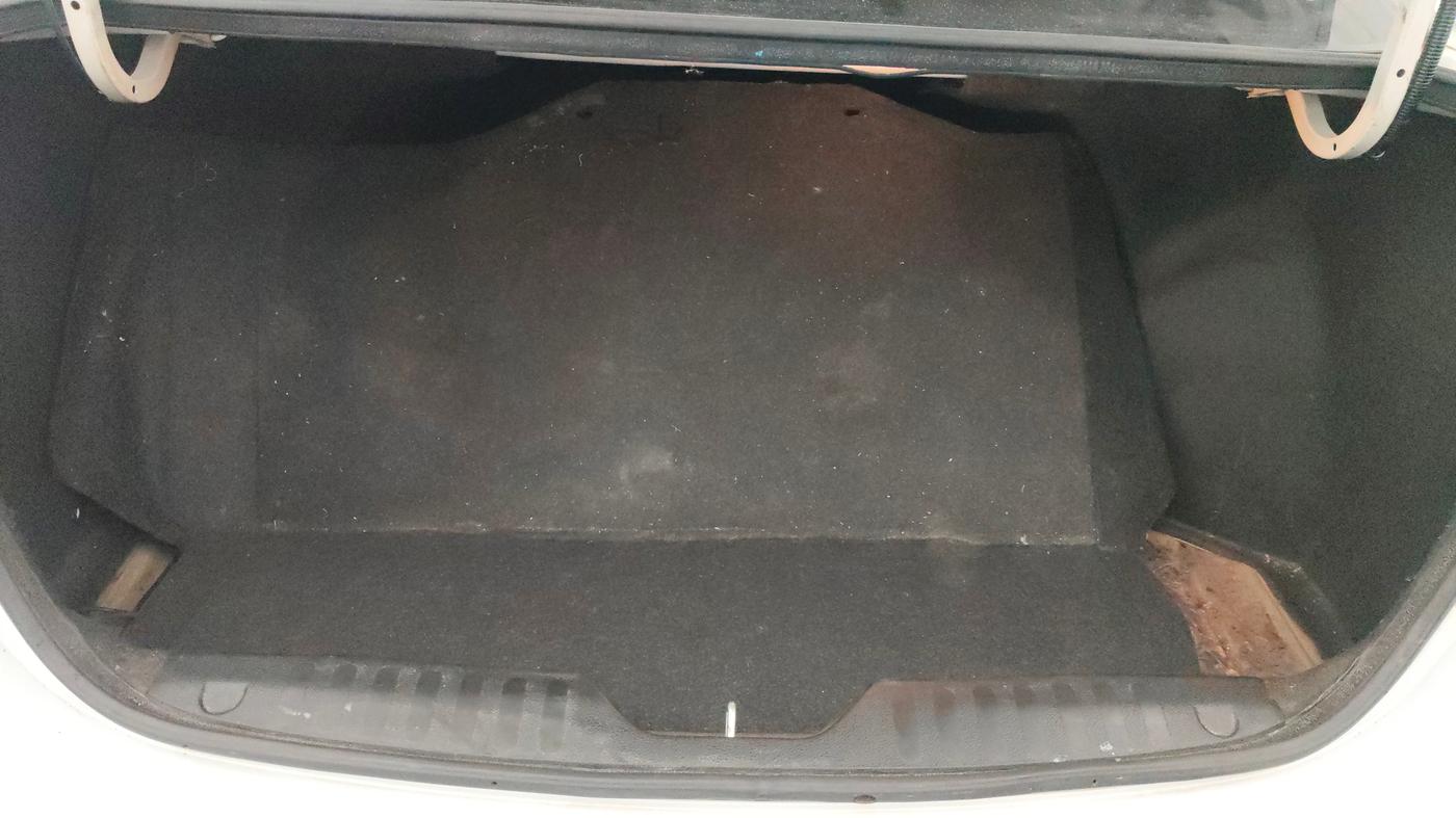 2015 Maruti Ciaz ZXI, CNG, Manual, 1,09,168 km, Boot Inside