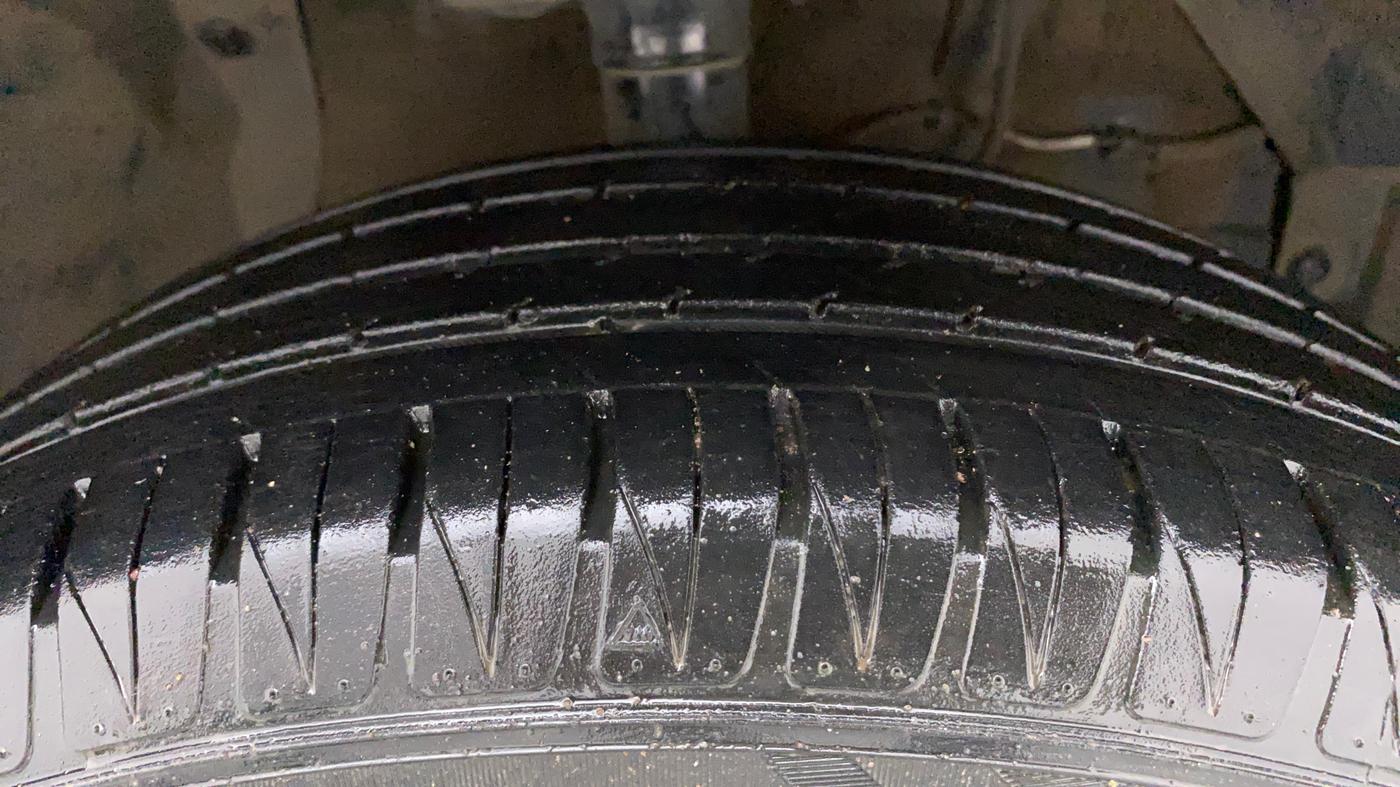 2022 Maruti Vitara Brezza ZXI PLUS AT SHVS, Petrol, Automatic, 24,794 km, Right Front Tyre Tread