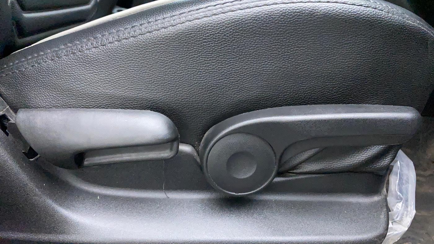 2022 Maruti Vitara Brezza ZXI PLUS AT SHVS, Petrol, Automatic, 24,794 km, Driver Side Adjustment Panel