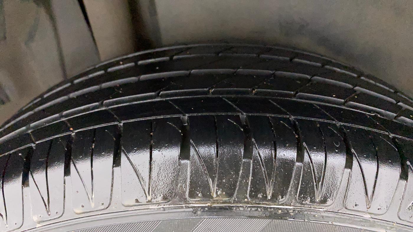 2022 Maruti Vitara Brezza ZXI PLUS AT SHVS, Petrol, Automatic, 24,794 km, Right Rear Tyre Tread