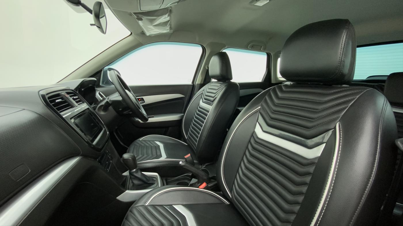 2022 Maruti Vitara Brezza ZXI PLUS AT SHVS, Petrol, Automatic, 24,794 km, Right Side Front Door Cabin