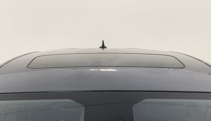 2023 Tata ALTROZ  XZ Plus (O) (S), Petrol, Manual, 22,499 km, Moonroof/ Sunroof