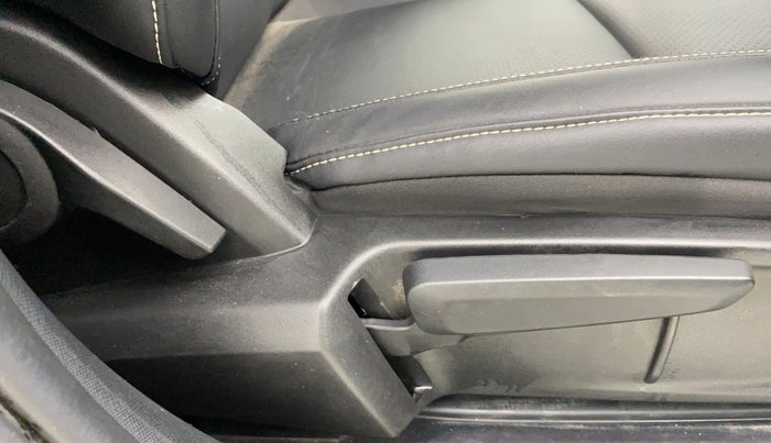 2023 Tata ALTROZ  XZ Plus (O) (S), Petrol, Manual, 22,499 km, Driver Side Adjustment Panel