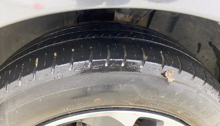 2023 Tata ALTROZ  XZ Plus (O) (S), Petrol, Manual, 22,499 km, Left Front Tyre Tread