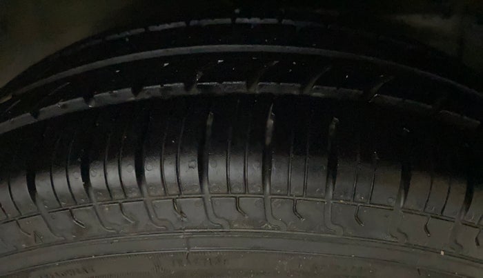 2012 Maruti Swift Dzire VXI, Petrol, Manual, 93,390 km, Right Front Tyre Tread