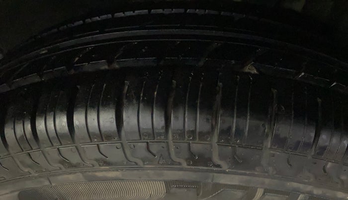 2012 Maruti Swift Dzire VXI, Petrol, Manual, 93,390 km, Left Rear Tyre Tread