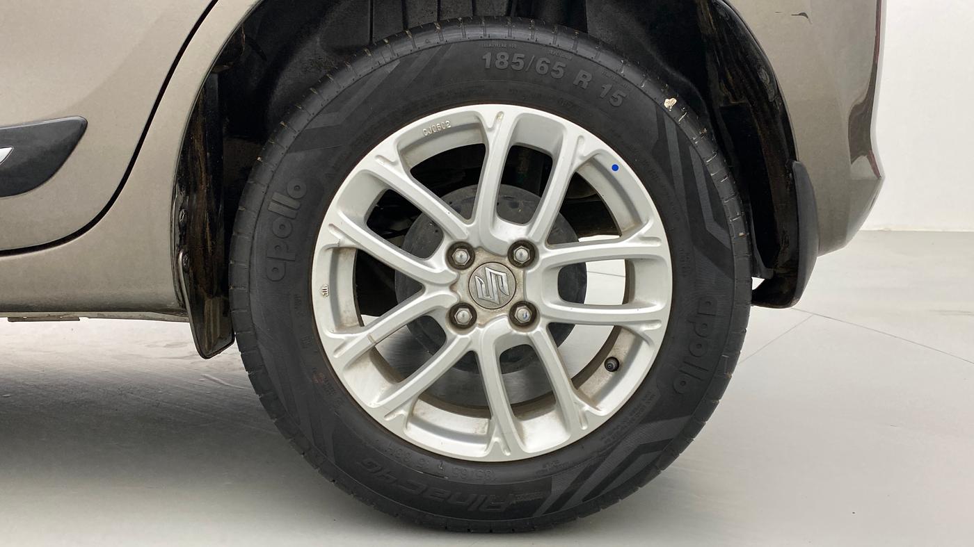 2021 Maruti Swift ZXI D, Petrol, Manual, 10,396 km, Left Rear Wheel