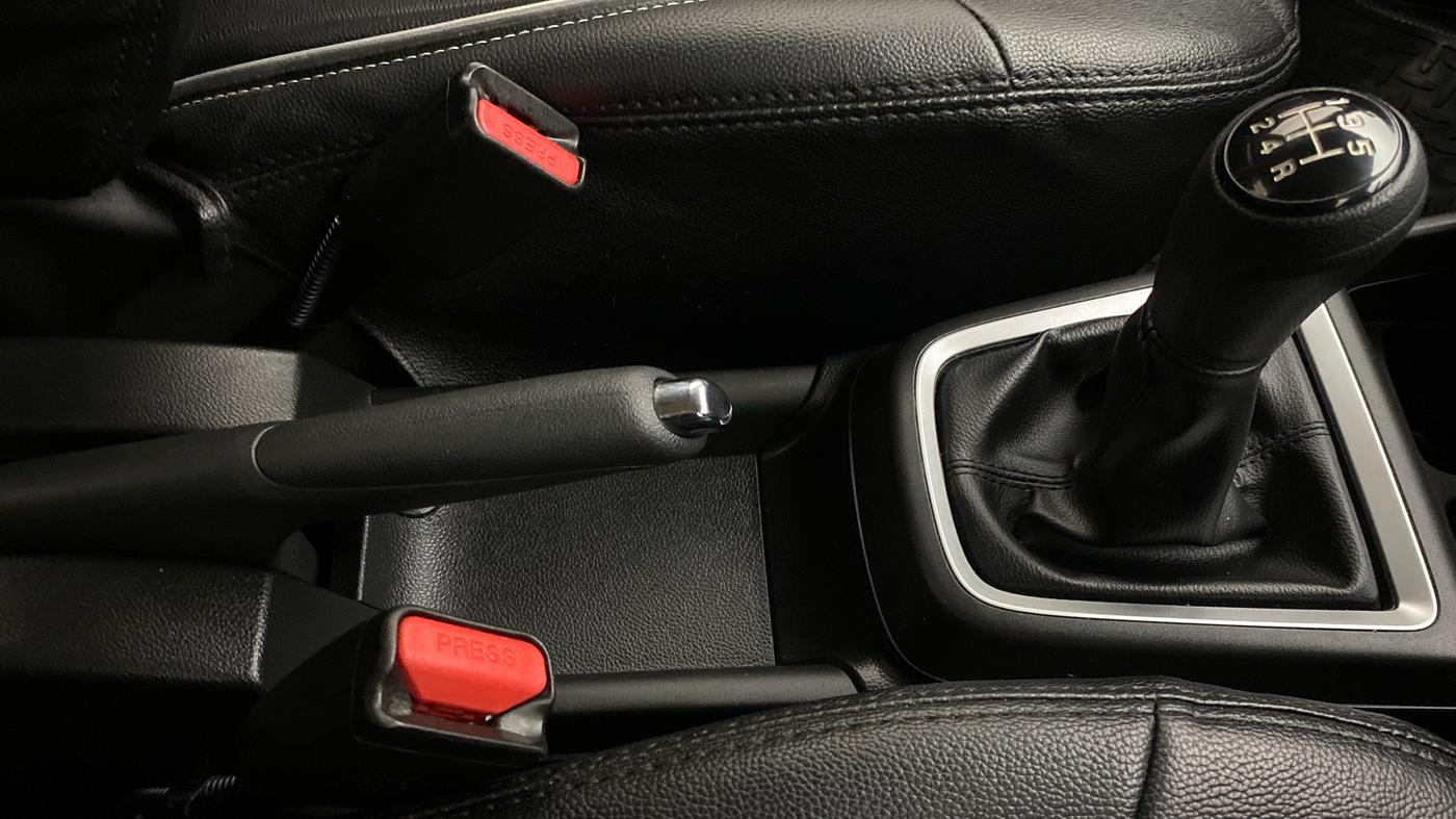 2021 Maruti Swift ZXI D, Petrol, Manual, 10,396 km, Gear Lever