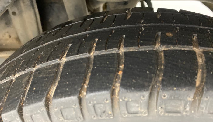 2014 Maruti Alto 800 VXI, Petrol, Manual, 56,974 km, Left Rear Tyre Tread