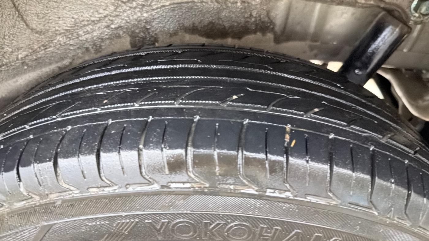 2017 Maruti Wagon R 1.0 VXI, Petrol, Manual, 43,479 km, Left Rear Tyre Tread