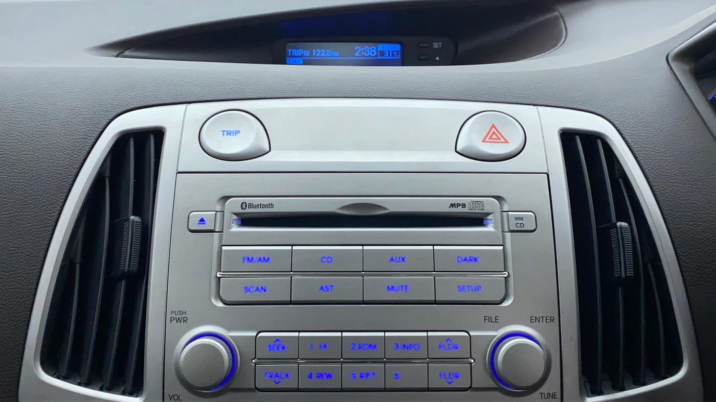 2011 Hyundai i20 SPORTZ 1.2 O, Petrol, Manual, 47,564 km, Infotainment System