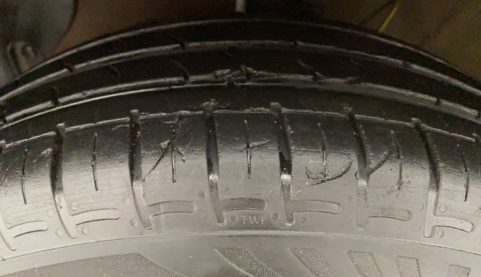 2019 Hyundai GRAND I10 NIOS SPORTZ PETROL, Petrol, Manual, 13,960 km, Left Front Tyre Tread