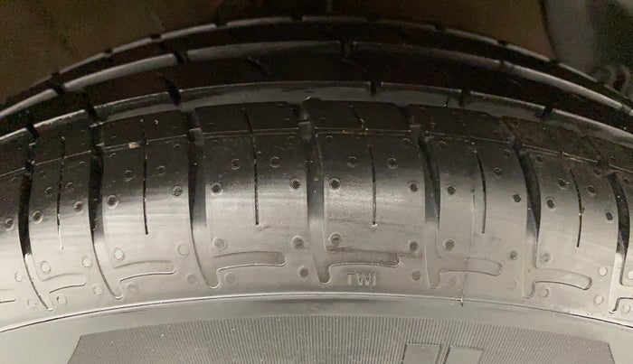 2019 Hyundai GRAND I10 NIOS SPORTZ PETROL, Petrol, Manual, 13,960 km, Right Front Tyre Tread
