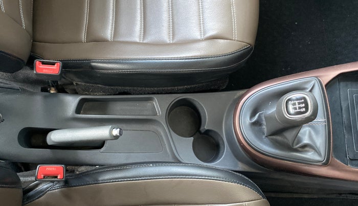 2020 Hyundai AURA SX 1.2 (O), Petrol, Manual, 53,025 km, Gear Lever