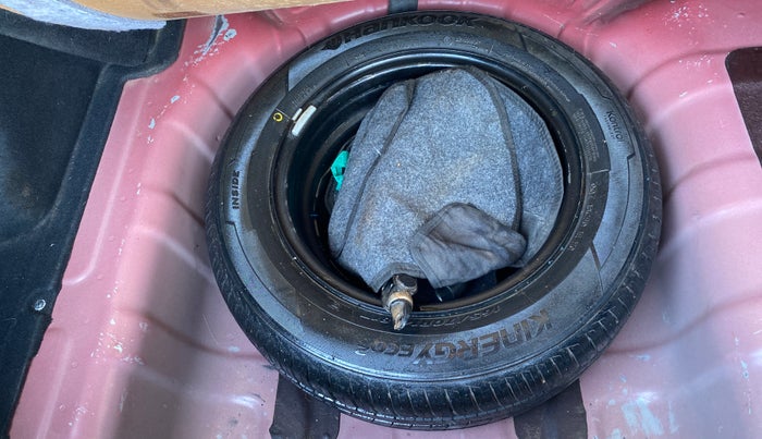 2020 Hyundai AURA SX 1.2 (O), Petrol, Manual, 53,025 km, Spare Tyre