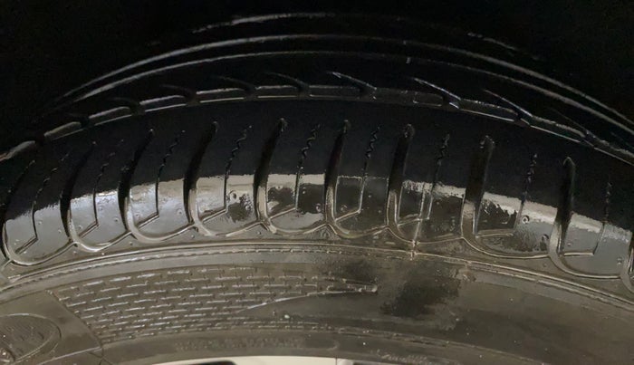 2019 Ford Ecosport TITANIUM 1.5L DIESEL, Diesel, Manual, 27,070 km, Right Rear Tyre Tread