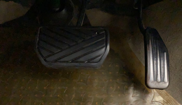 2012 Maruti A Star VXI (ABS) AT, CNG, Automatic, 86,838 km, Pedals