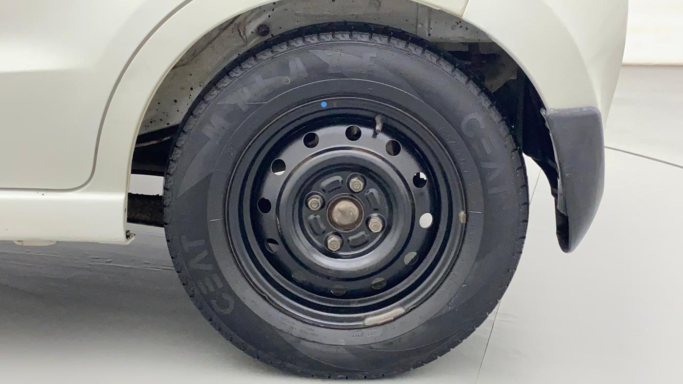 2012 Maruti A Star VXI (ABS) AT, CNG, Automatic, 86,838 km, Left Rear Wheel