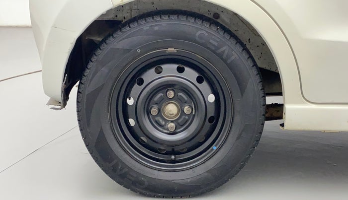 2012 Maruti A Star VXI (ABS) AT, CNG, Automatic, 86,838 km, Right Rear Wheel