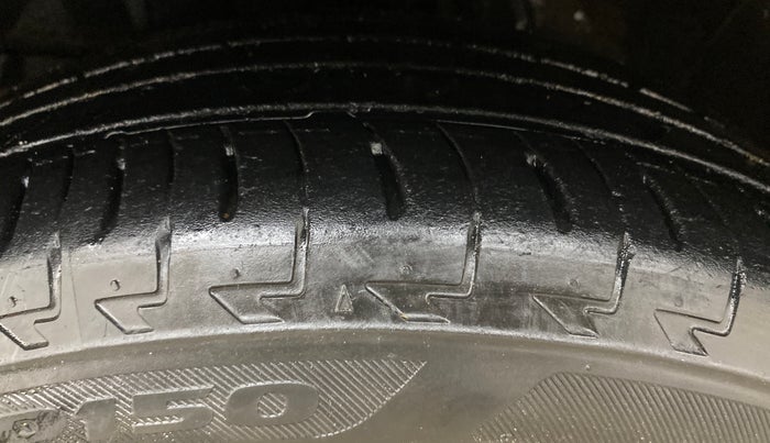 2017 Honda WR-V 1.2L I-VTEC VX MT, Petrol, Manual, 61,034 km, Left Front Tyre Tread