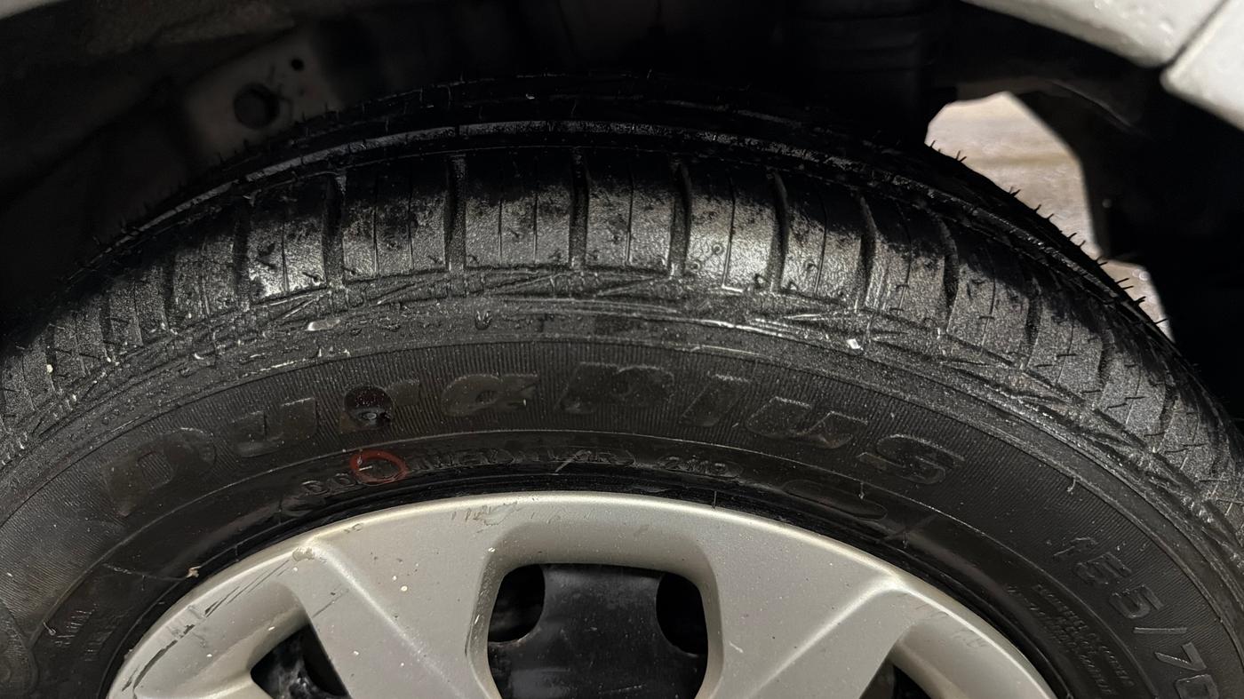 2018 Hyundai Eon MAGNA +, Petrol, Manual, 30,259 km, Left Rear Tyre Tread