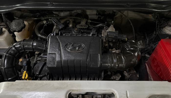 2018 Hyundai Eon MAGNA +, Petrol, Manual, 30,467 km, Engine View