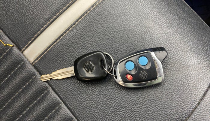 2017 Maruti Alto K10 VXI, Petrol, Manual, 58,325 km, Key Close Up