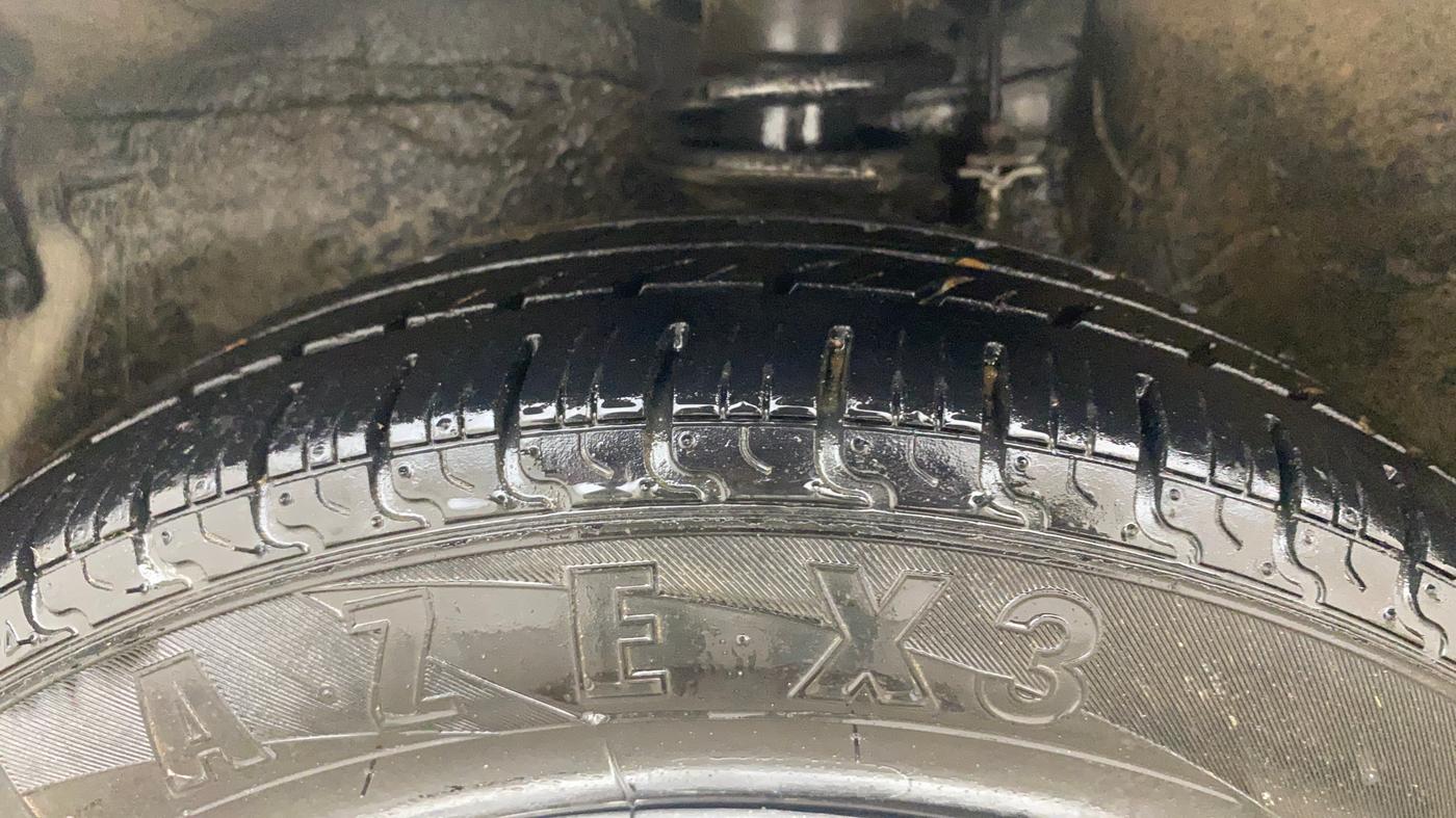 2017 Maruti Alto K10 VXI, Petrol, Manual, 58,325 km, Left Front Tyre Tread
