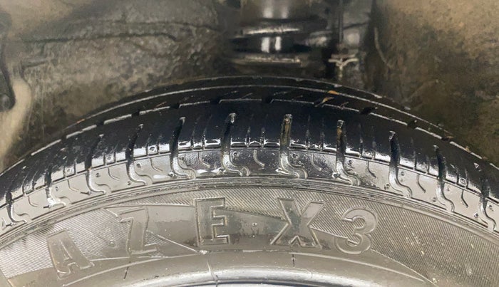 2017 Maruti Alto K10 VXI, Petrol, Manual, 58,325 km, Left Front Tyre Tread
