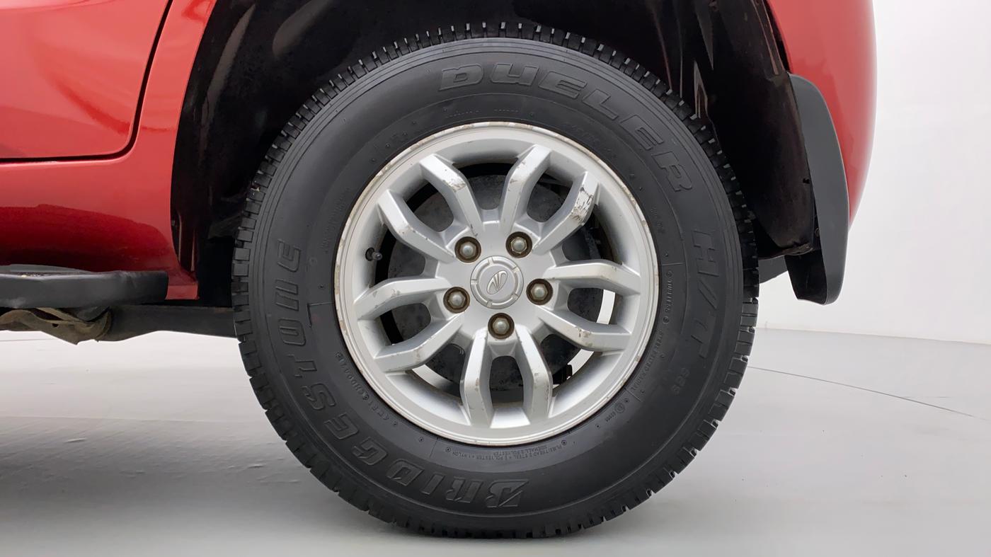 2015 Mahindra TUV300 T8 AT, Diesel, Automatic, 60,769 km, Left Rear Wheel