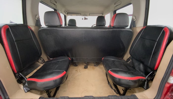 2015 Mahindra TUV300 T8 AT, Diesel, Automatic, 60,769 km, Third Seat Row ( optional )