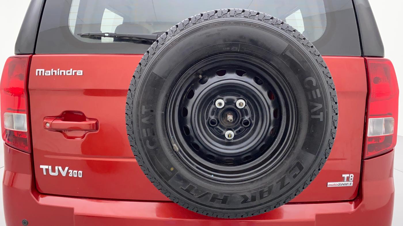 2015 Mahindra TUV300 T8 AT, Diesel, Automatic, 60,769 km, Spare Tyre