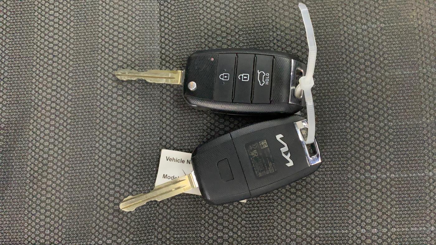 2023 KIA SONET HTK PLUS 1.2, Petrol, Manual, 44,535 km, Key Close Up