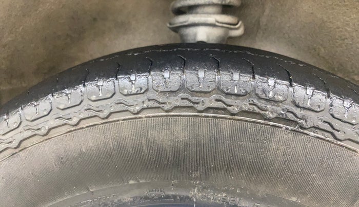 2019 Maruti Eeco 5 STR WITH A/C+HTR, Petrol, Manual, 78,668 km, Left Front Tyre Tread