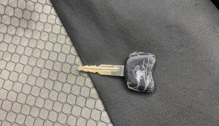 2019 Maruti Eeco 5 STR WITH A/C+HTR, Petrol, Manual, 78,668 km, Key Close Up