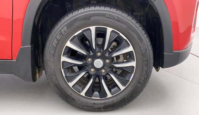 2020 Maruti Vitara Brezza ZXI PLUS AT DUAL TONE SHVS, Petrol, Automatic, 17,718 km, Right Front Wheel