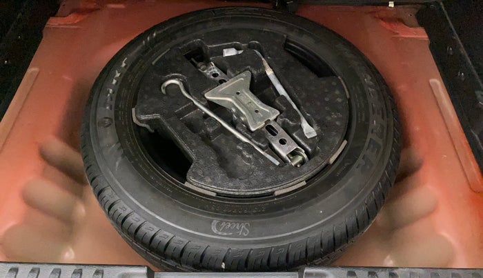 2020 Maruti Vitara Brezza ZXI PLUS AT DUAL TONE SHVS, Petrol, Automatic, 17,718 km, Spare Tyre