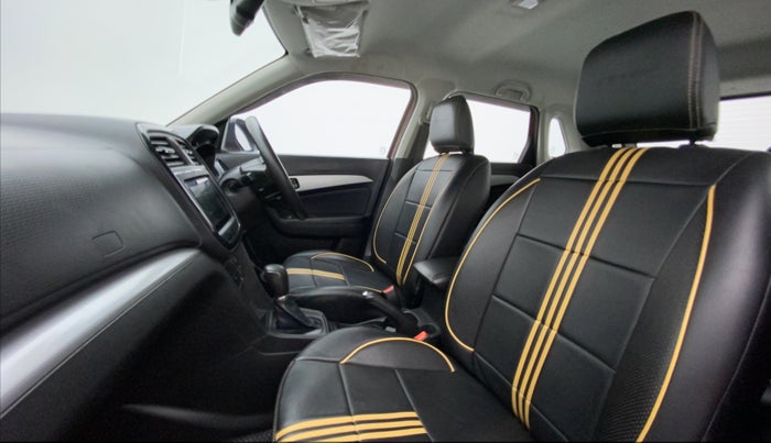 2020 Maruti Vitara Brezza ZXI PLUS AT DUAL TONE SHVS, Petrol, Automatic, 17,718 km, Right Side Front Door Cabin