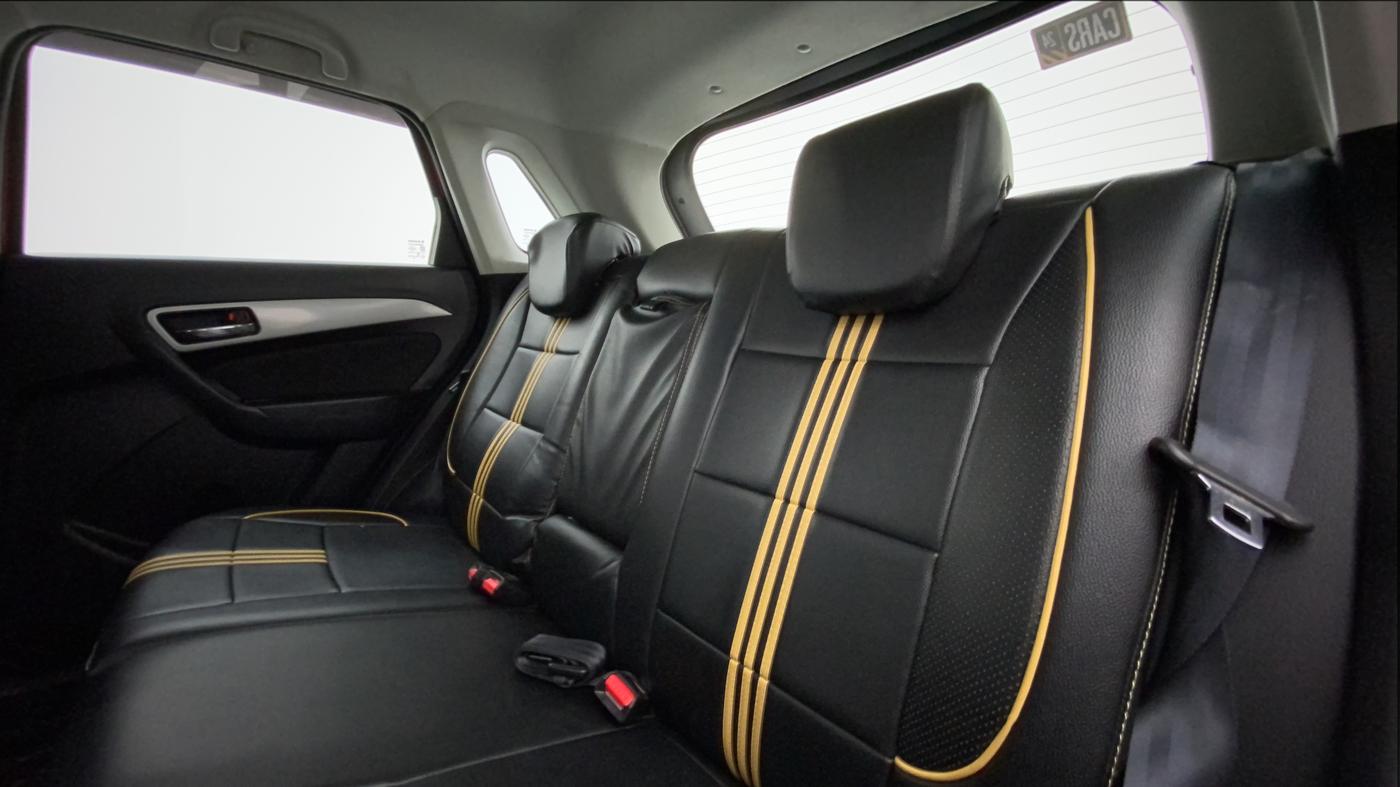 2020 Maruti Vitara Brezza ZXI PLUS AT DUAL TONE SHVS, Petrol, Automatic, 17,718 km, Right Side Rear Door Cabin