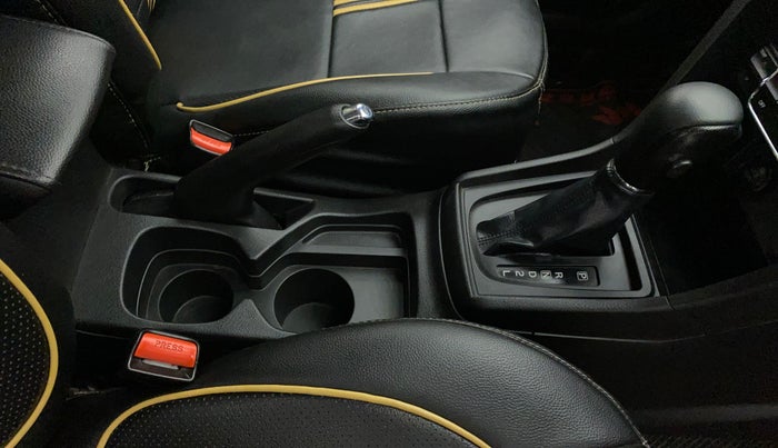 2020 Maruti Vitara Brezza ZXI PLUS AT DUAL TONE SHVS, Petrol, Automatic, 17,718 km, Gear Lever