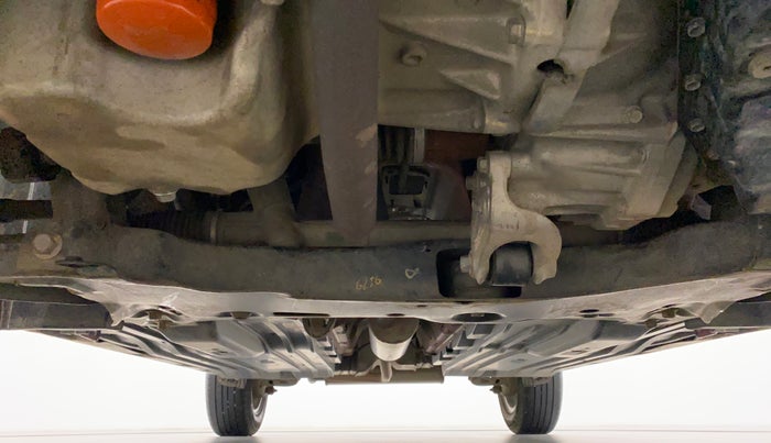 2020 Maruti Vitara Brezza ZXI PLUS AT DUAL TONE SHVS, Petrol, Automatic, 17,718 km, Front Underbody