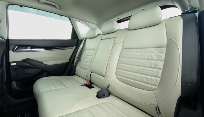 2019 KIA SELTOS GTX + AT PETROL, Petrol, Automatic, 37,363 km, Right Side Rear Door Cabin