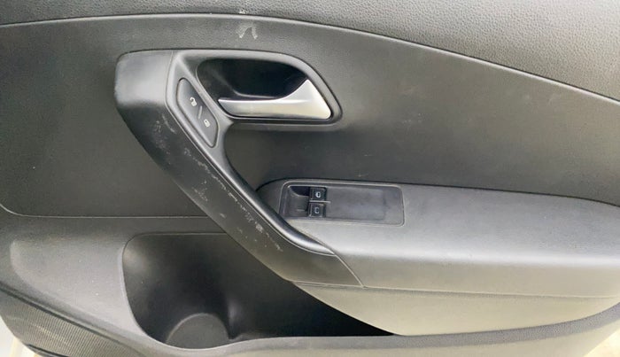 2016 Volkswagen Ameo TRENDLINE 1.2L, Petrol, Manual, 30,505 km, Driver Side Door Panels Control