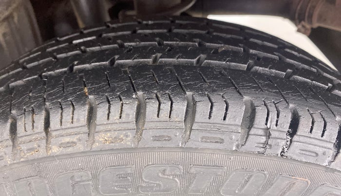 2014 Maruti Alto K10 VXI P, Petrol, Manual, 34,364 km, Left Rear Tyre Tread