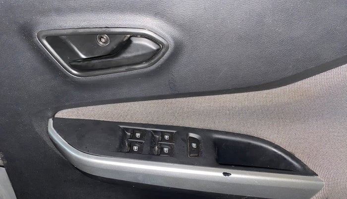 2021 Nissan MAGNITE XE, Petrol, Manual, 14,398 km, Driver Side Door Panels Control