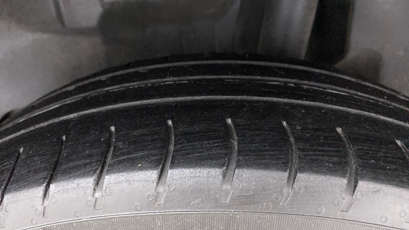 2021 Maruti Swift VXI, Petrol, Manual, 50,607 km, Left Rear Tyre Tread